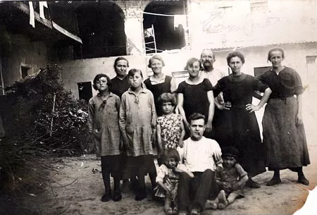 Tipica famiglia di Viale inizi 900